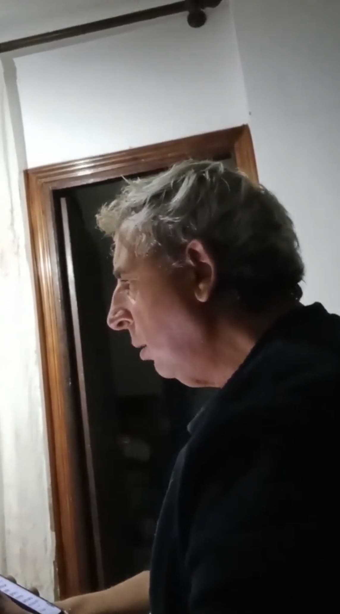 Reacción real de María al escuchar su canción por primera vez